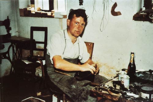 Sebastian Brugger in seiner Werkstatt