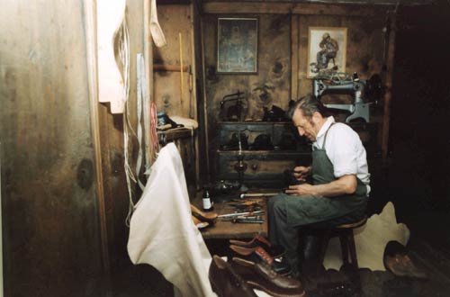 Schuhmacher Sebastian Brugger