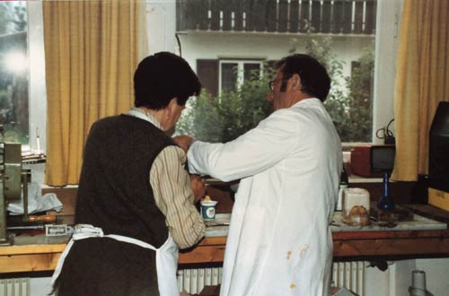 Sebastian Brugger und seine Frau Anna bei der Arbeit